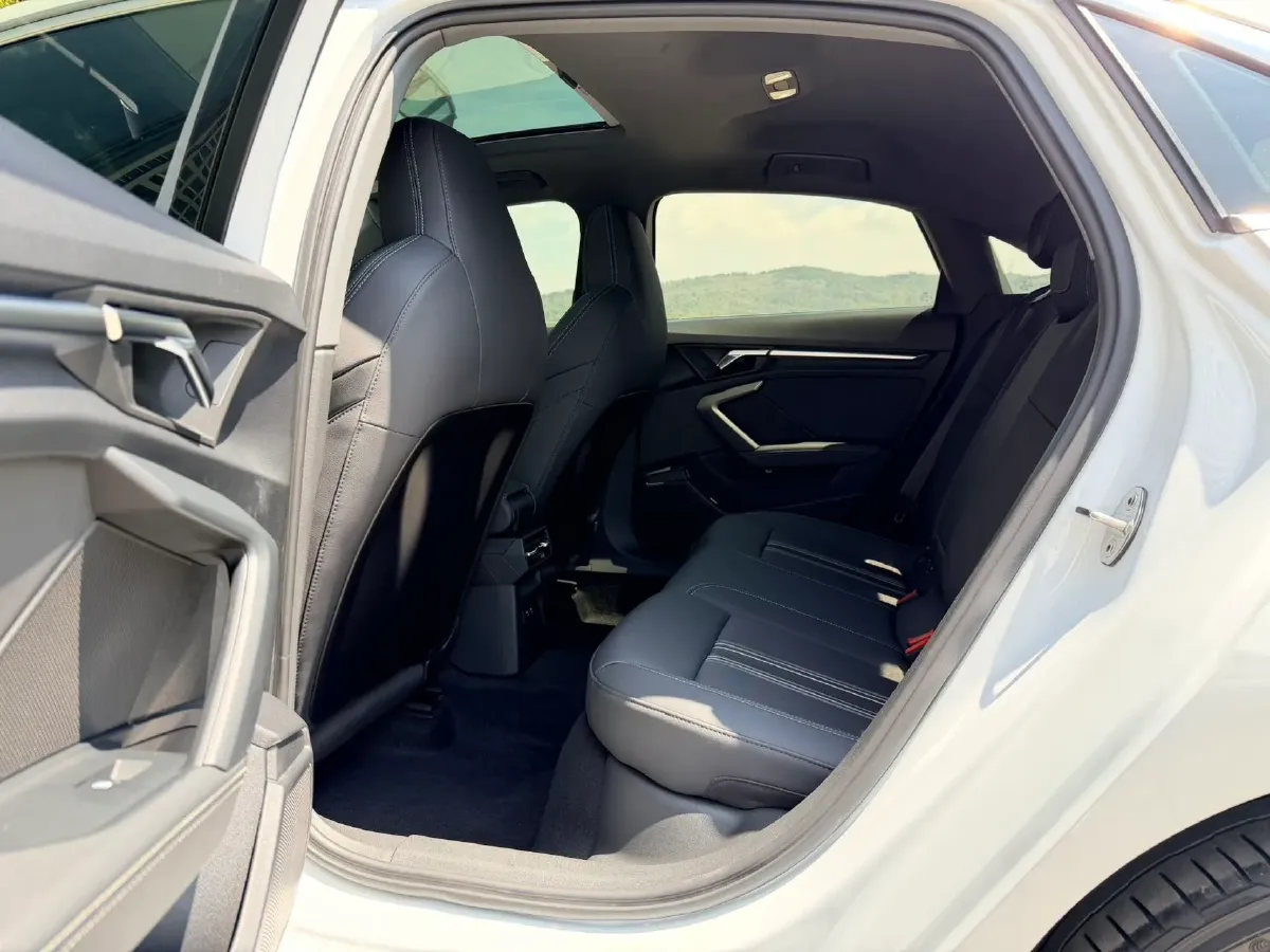 2022 Audi A3 1.4T 150HP L4 7DCT,autocango,china used car exporter,china ev exporter,chinese used car exporter,chinese used ev exporter