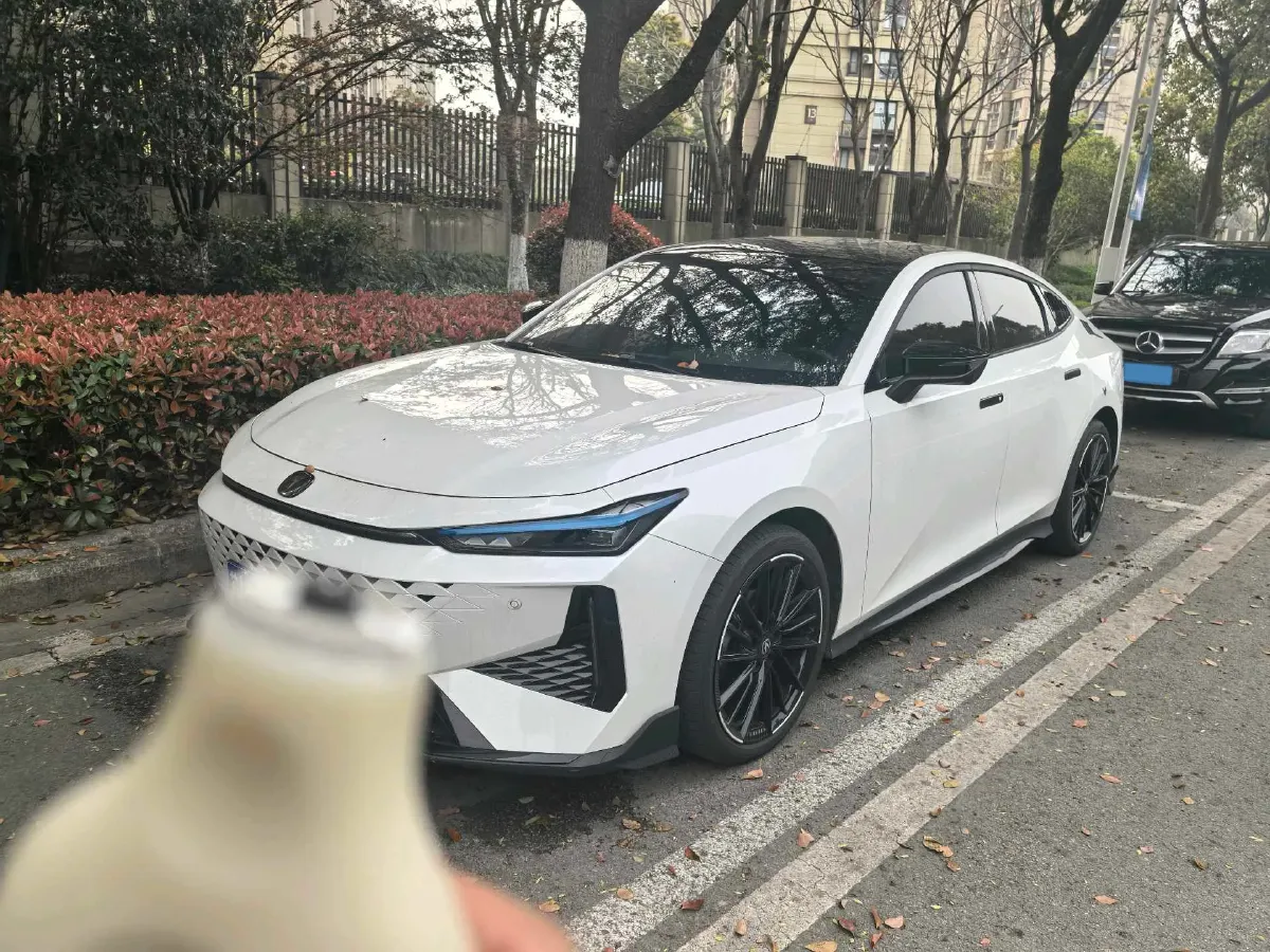 2024 ChangAn UNI-V 1.5T 188HP L4 7DCT,autocango,china used car exporter,china ev exporter,chinese used car exporter,chinese used ev exporter