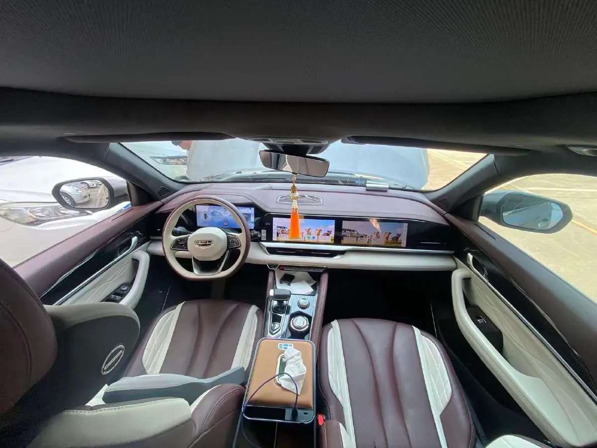 2021 Geely Monjaro 2.0T 218HP L4 7DCT,autocango,china used car exporter,china ev exporter,chinese used car exporter,chinese used ev exporter