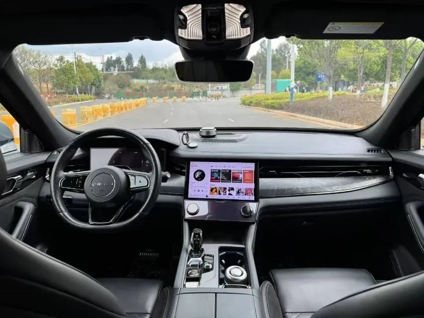 2021 Buick GL8 2.0T 237HP L4 9AT,autocango,china used car exporter,china ev exporter,chinese used car exporter,chinese used ev exporter