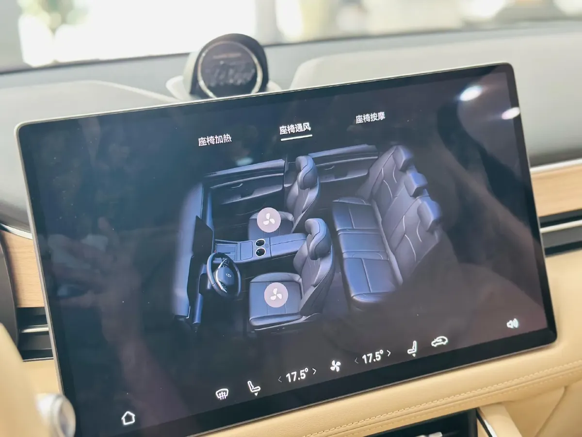 2025 AITO AITO M5 1.5T 152HP L4 REEV 42KWH,autocango,china used car exporter,china ev exporter,chinese used car exporter,chinese used ev exporter