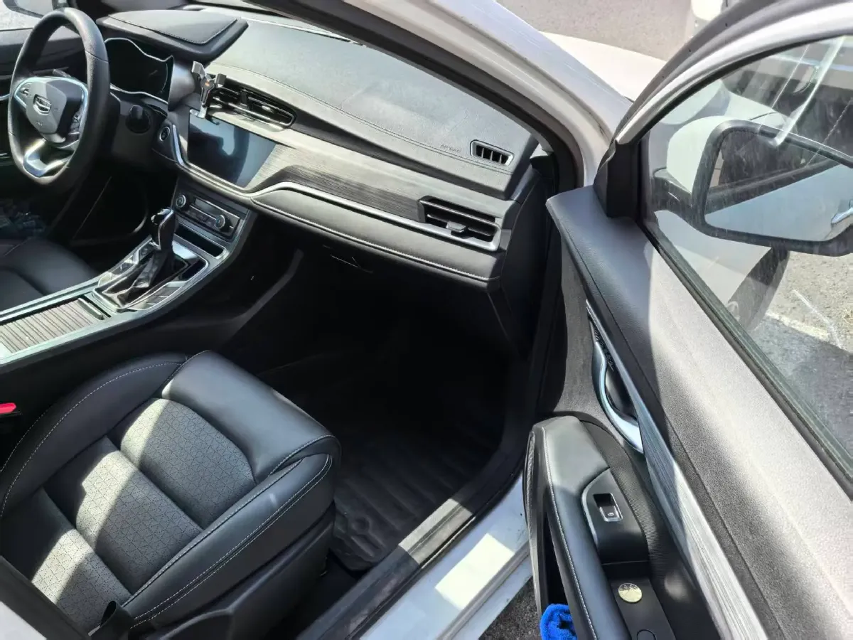 2021 Geely Coolray 1.4T 141HP L4 6MT,autocango,china used car exporter,china ev exporter,chinese used car exporter,chinese used ev exporter