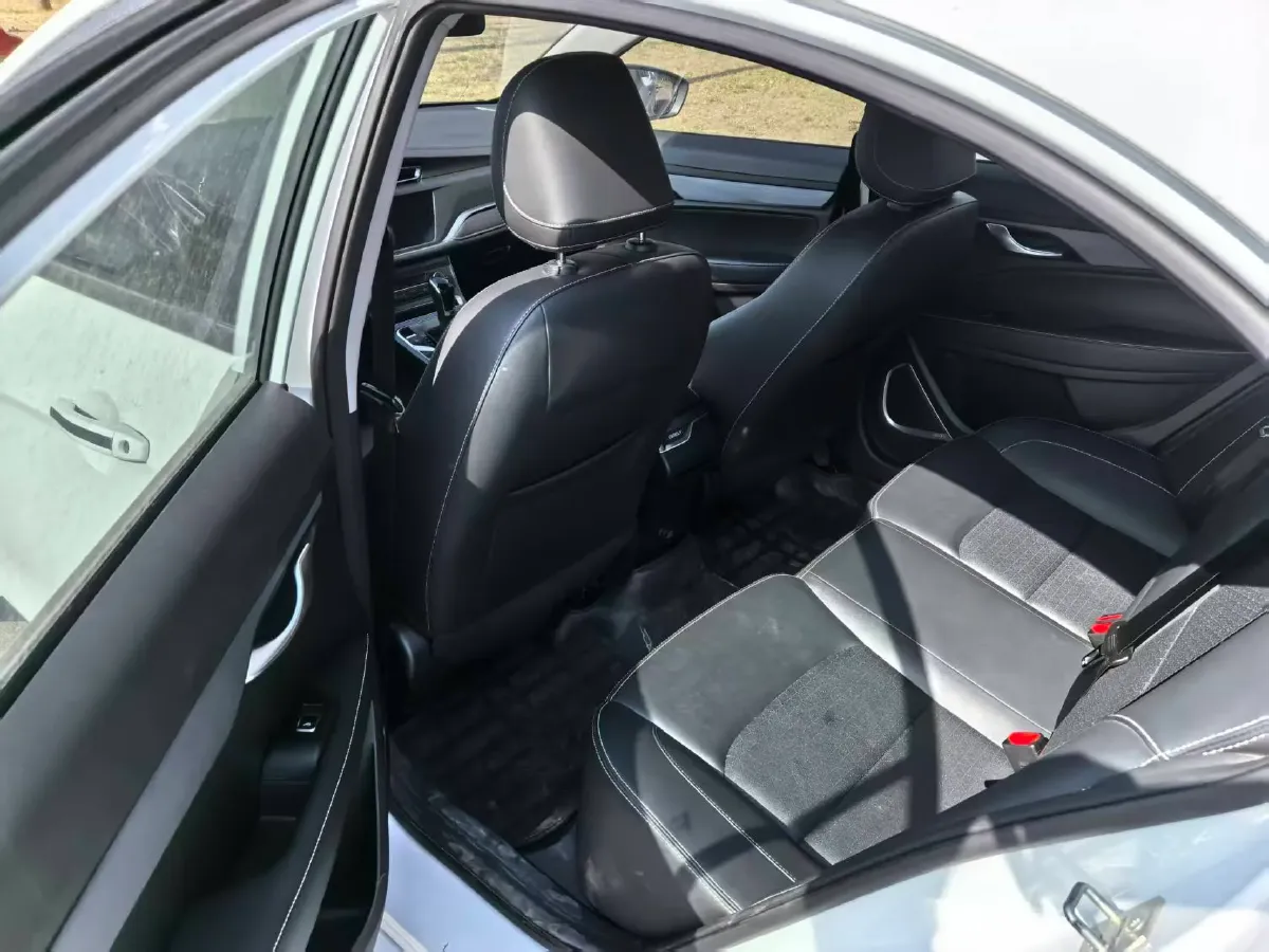 2021 Geely Coolray 1.4T 141HP L4 6MT,autocango,china used car exporter,china ev exporter,chinese used car exporter,chinese used ev exporter