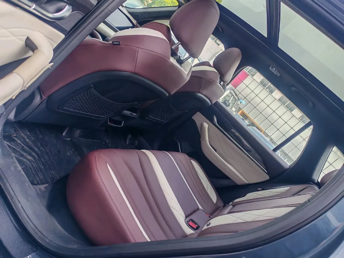 2021 Geely Monjaro 2.0T 218HP L4 7DCT,autocango,china used car exporter,china ev exporter,chinese used car exporter,chinese used ev exporter