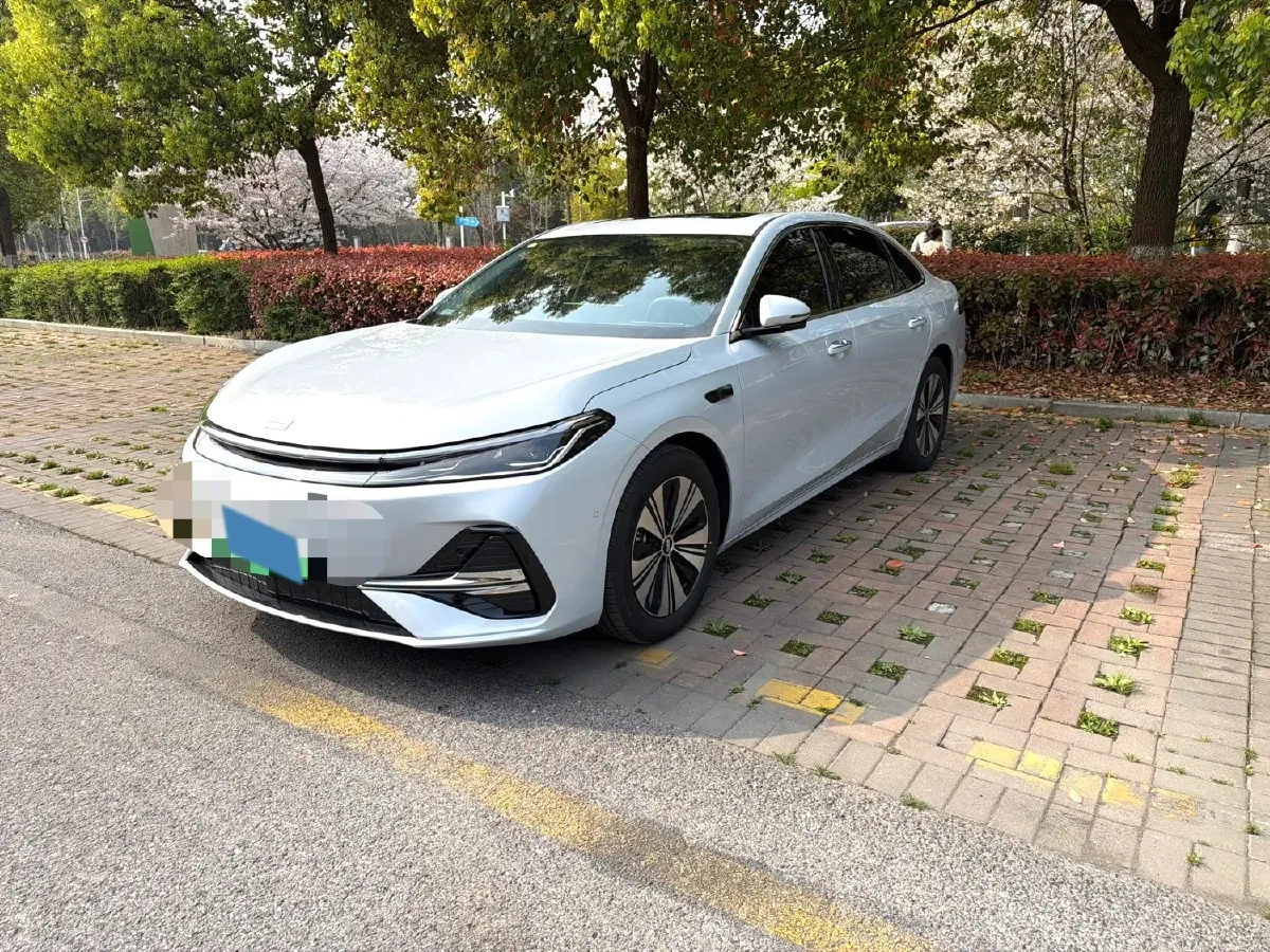 2025 Geely Galaxy A7 1.5L 112HP L4 1DHT PHEV,autocango,china used car exporter,china ev exporter,chinese used car exporter,chinese used ev exporter