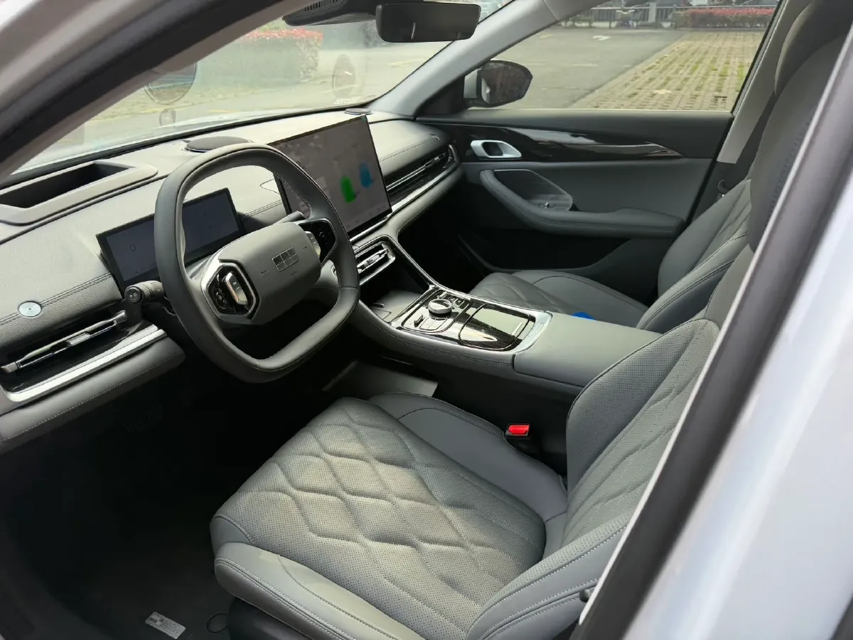 2025 Geely Galaxy A7 1.5L 112HP L4 1DHT PHEV,autocango,china used car exporter,china ev exporter,chinese used car exporter,chinese used ev exporter