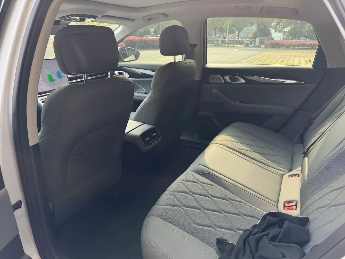 2025 Geely Galaxy A7 1.5L 112HP L4 1DHT PHEV,autocango,china used car exporter,china ev exporter,chinese used car exporter,chinese used ev exporter