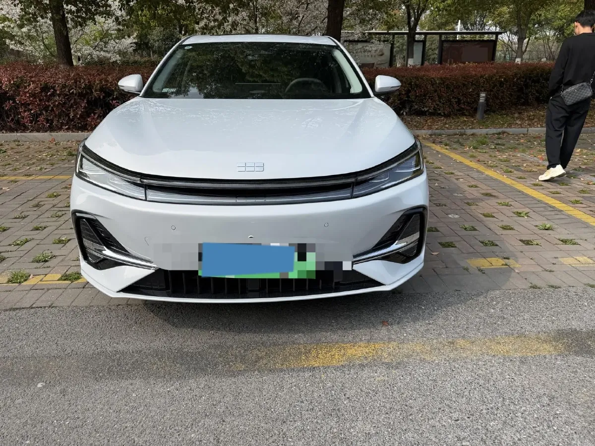2025 Geely Galaxy A7 1.5L 112HP L4 1DHT PHEV,autocango,china used car exporter,china ev exporter,chinese used car exporter,chinese used ev exporter