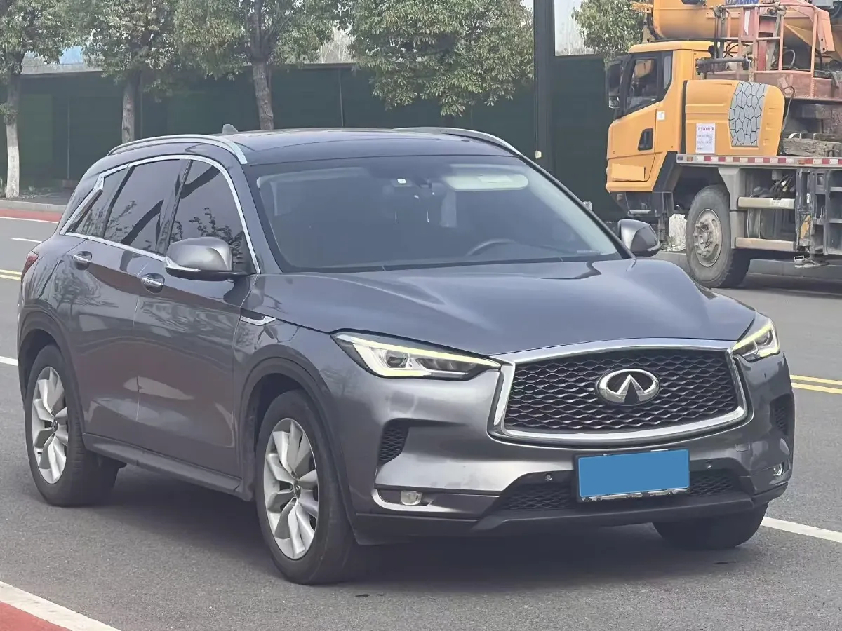 2018 Infiniti QX30 2.0T 211HP L4 7DCT,autocango,china used car exporter,china ev exporter,chinese used car exporter,chinese used ev exporter