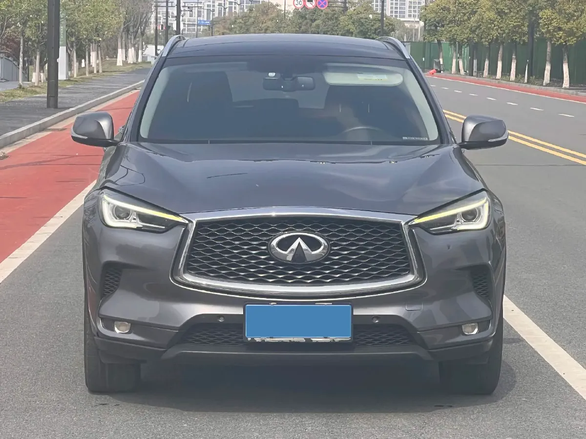 2018 Infiniti QX30 2.0T 211HP L4 7DCT,autocango,china used car exporter,china ev exporter,chinese used car exporter,chinese used ev exporter