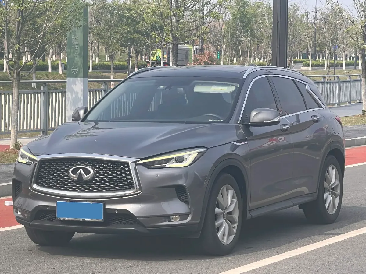 2018 Infiniti QX30 2.0T 211HP L4 7DCT,autocango,china used car exporter,china ev exporter,chinese used car exporter,chinese used ev exporter