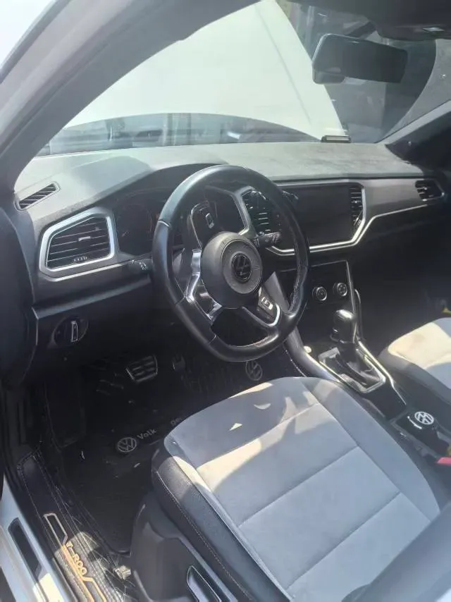 2021 Volkswagen T-Roc 1.4T 150HP L4 7DCT,autocango,china used car exporter,china ev exporter,chinese used car exporter,chinese used ev exporter