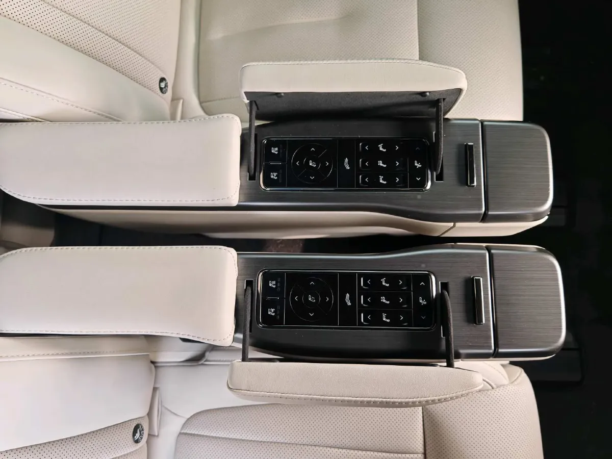 2024 ROXROX 01 1.5T 152HP L4 REEV 44.5KWH,autocango,china used car exporter,china ev exporter,chinese used car exporter,chinese used ev exporter