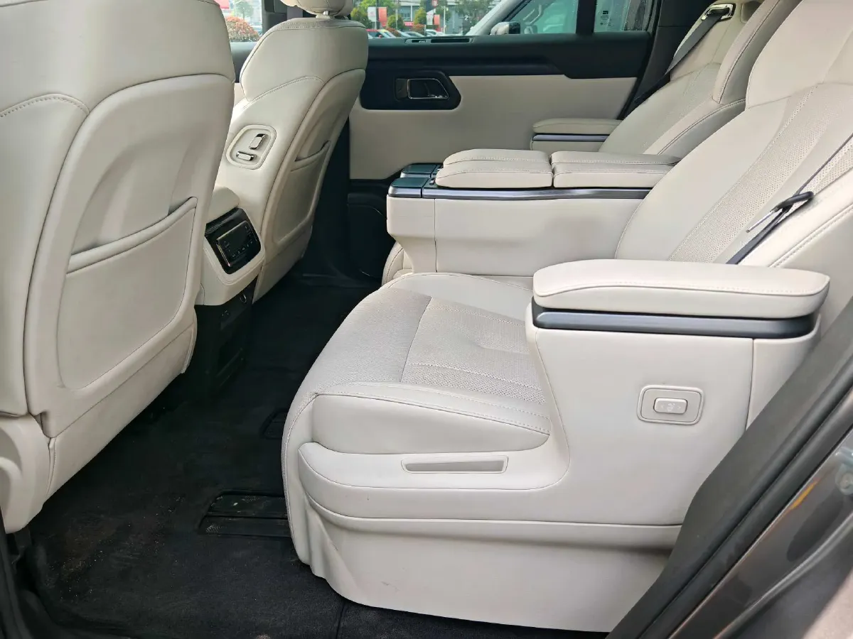 2024 ROXROX 01 1.5T 152HP L4 REEV 44.5KWH,autocango,china used car exporter,china ev exporter,chinese used car exporter,chinese used ev exporter