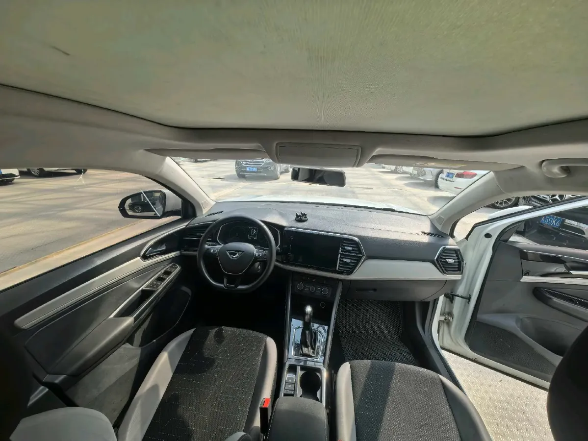 2023 Jetta VS7 1.4T 150HP L4 6AT,autocango,china used car exporter,china ev exporter,chinese used car exporter,chinese used ev exporter