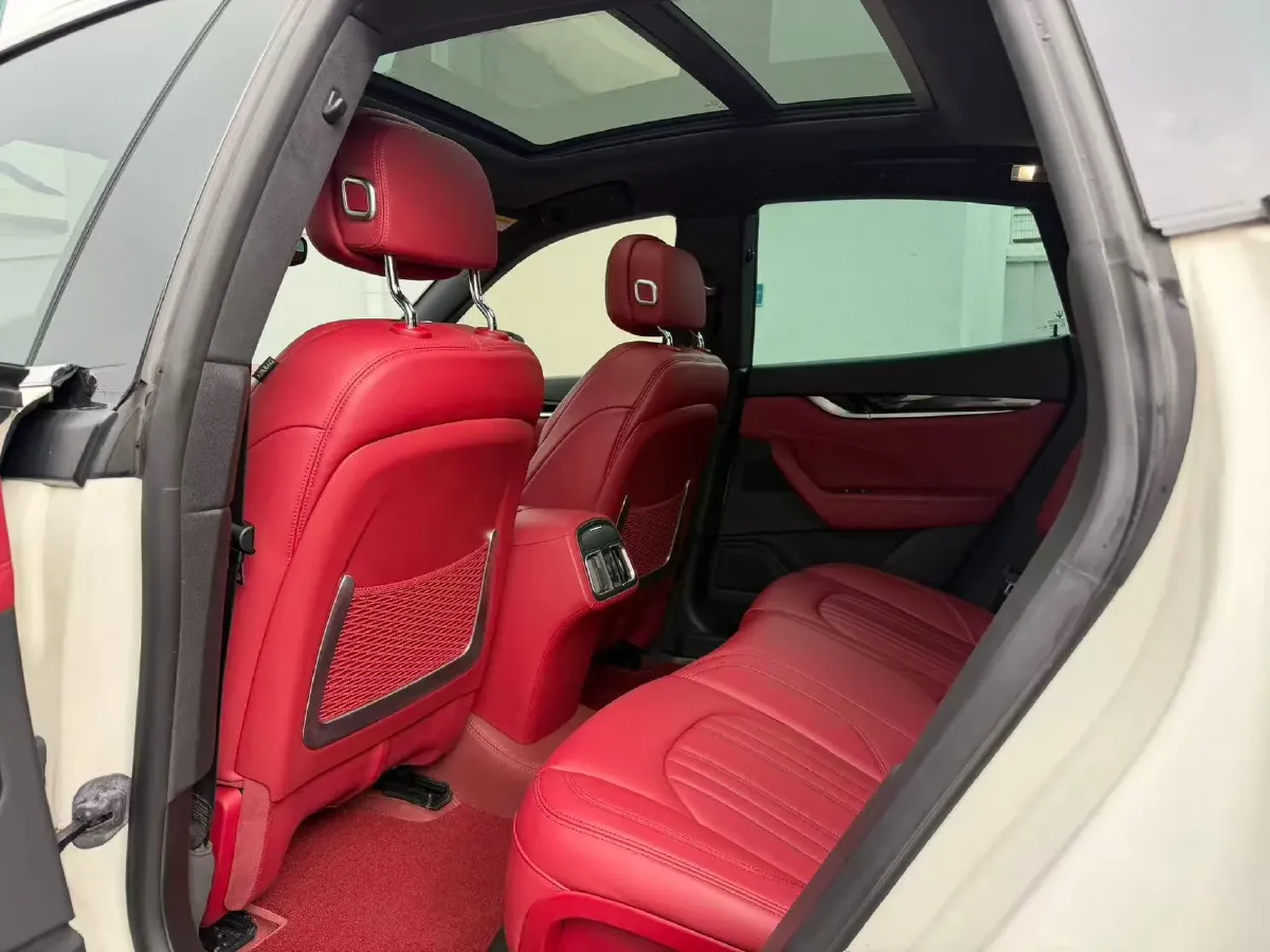 2021 Maserati Levante 3.0T 350HP V6 8AT,autocango,china used car exporter,china ev exporter,chinese used car exporter,chinese used ev exporter