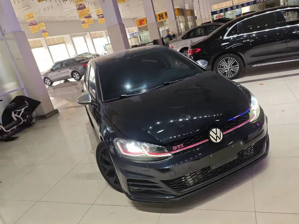 2018 Volkswagen GolfGTI 2.0T 220HP L4 7DCT,autocango,china used car exporter,china ev exporter,chinese used car exporter,chinese used ev exporter