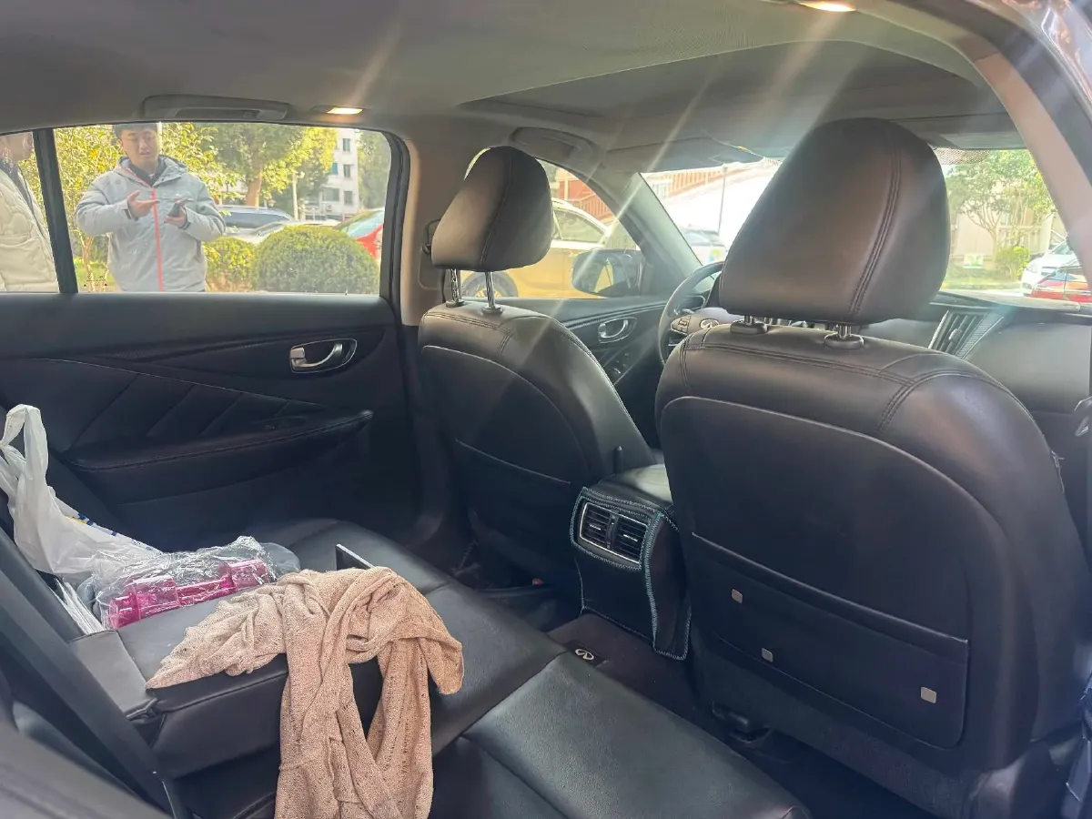 2016 Infiniti Q50L 2.0T 211HP L4 7AT,autocango,china used car exporter,china ev exporter,chinese used car exporter,chinese used ev exporter