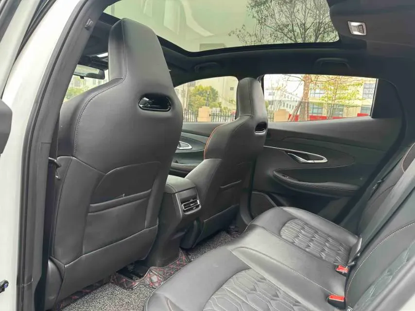 2022 ChangAn UNI-T 2.0T 233HP L4 8AT,autocango,china used car exporter,china ev exporter,chinese used car exporter,chinese used ev exporter