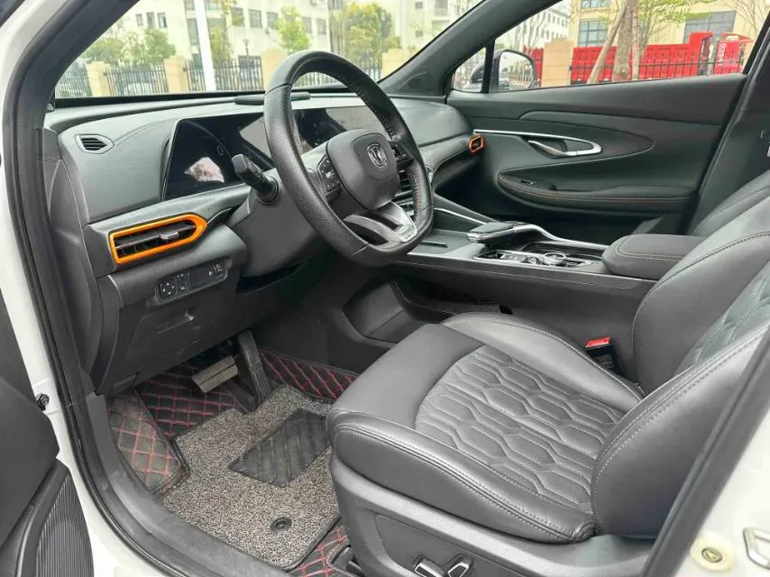 2022 ChangAn UNI-T 2.0T 233HP L4 8AT,autocango,china used car exporter,china ev exporter,chinese used car exporter,chinese used ev exporter