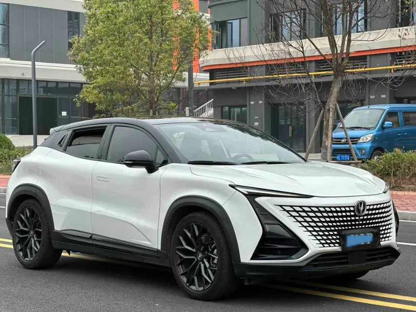 2022 ChangAn UNI-T 2.0T 233HP L4 8AT,autocango,china used car exporter,china ev exporter,chinese used car exporter,chinese used ev exporter