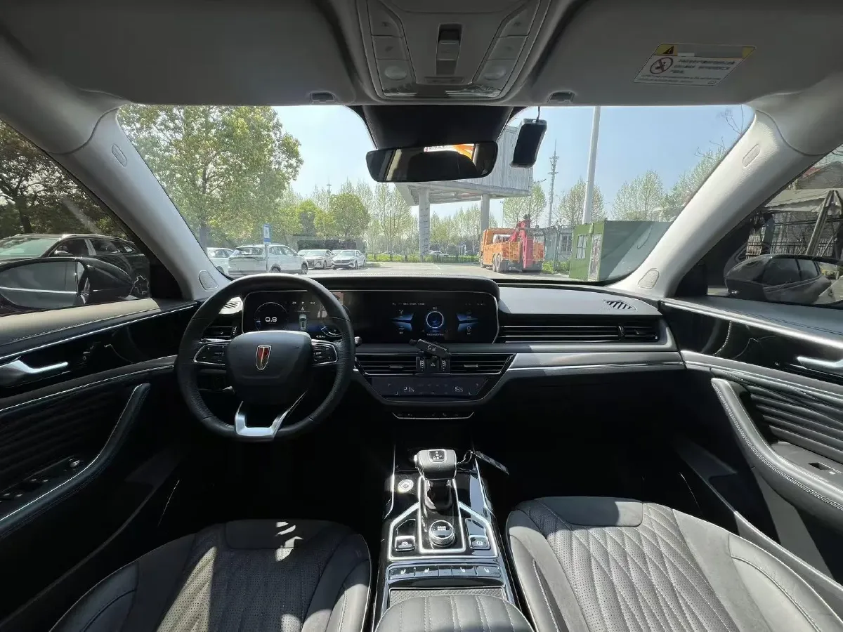 2022 HongQi HS5 2.0T 224HP L4 6AT,autocango,china used car exporter,china ev exporter,chinese used car exporter,chinese used ev exporter