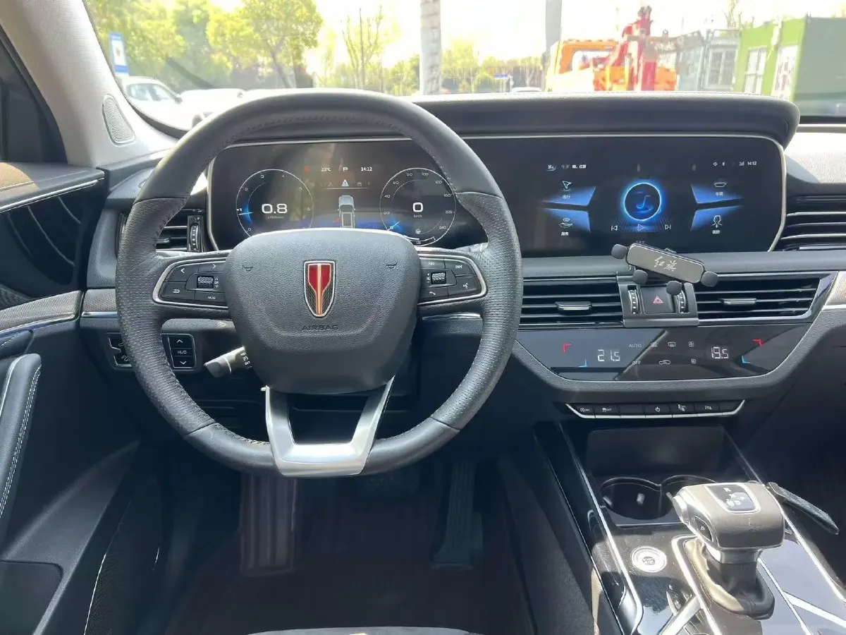 2022 HongQi HS5 2.0T 224HP L4 6AT,autocango,china used car exporter,china ev exporter,chinese used car exporter,chinese used ev exporter