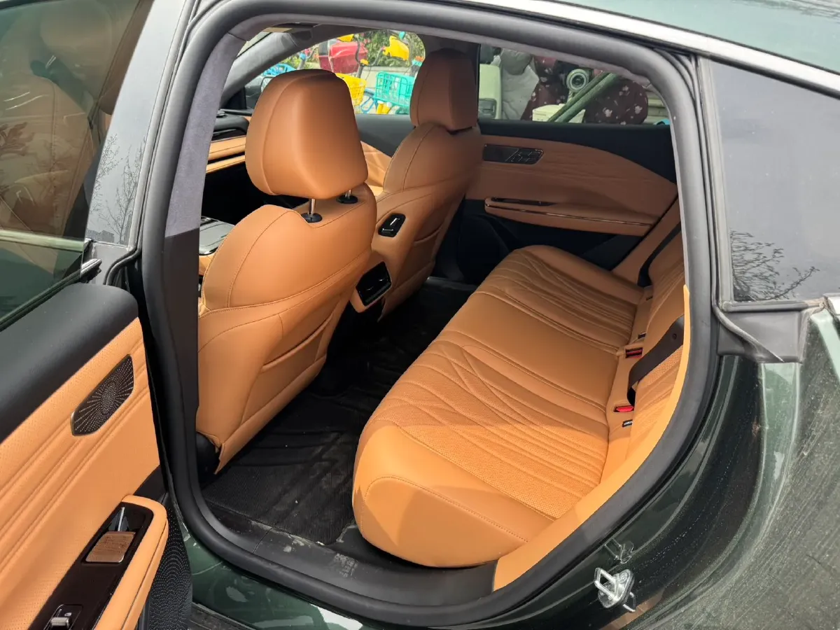 2025 Geely Galaxy Starshine 8 1.5T 163HP L4 3DHT PHEV 27.69KWH,autocango,china used car exporter,china ev exporter,chinese used car exporter,chinese used ev exporter