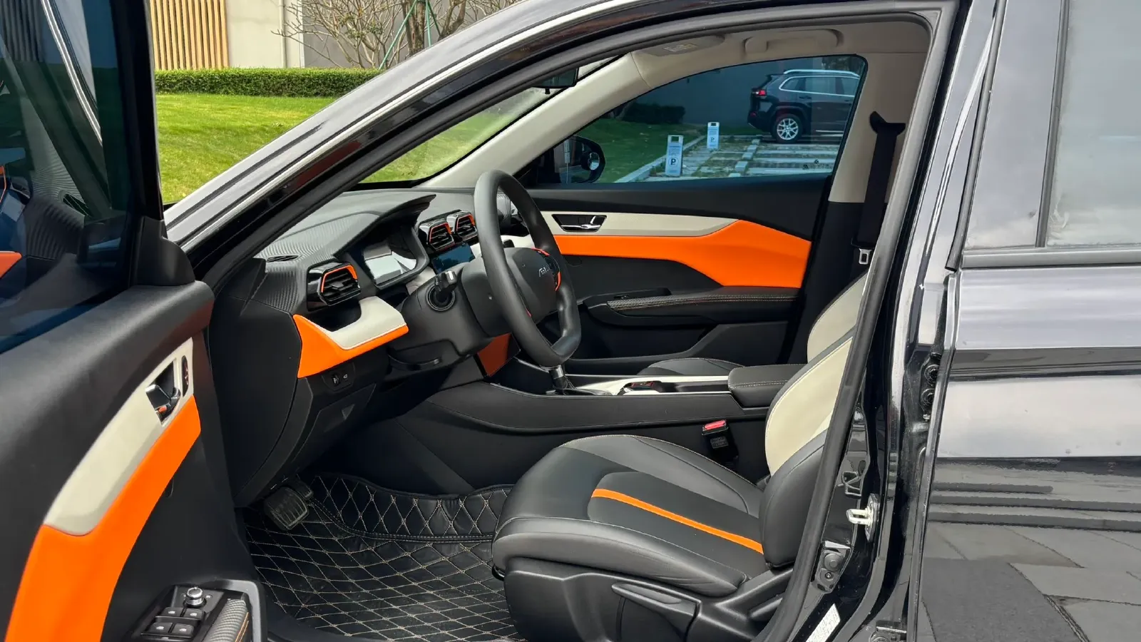 2024 DongFeng Aeolus YiXuan 1.5L 125HP L4 6DCT,autocango,china used car exporter,china ev exporter,chinese used car exporter,chinese used ev exporter