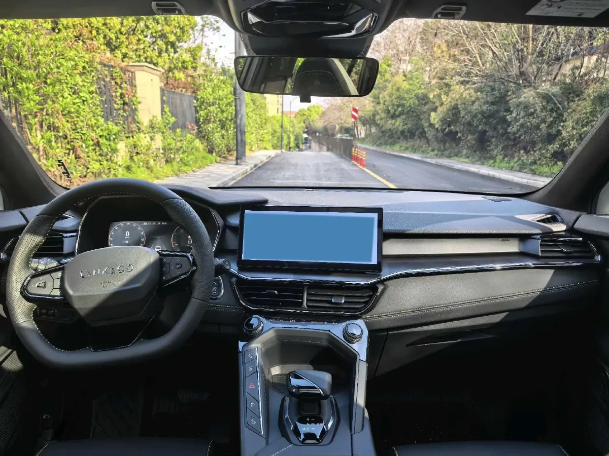 2023 LYNK&CO 06 1.5T 181HP L4 7DCT,autocango,china used car exporter,china ev exporter,chinese used car exporter,chinese used ev exporter
