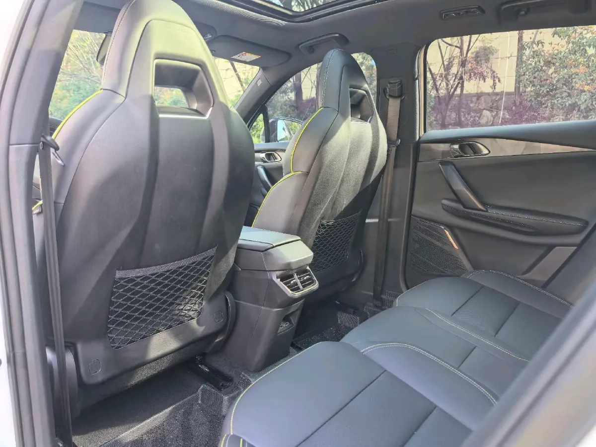 2023 LYNK&CO 06 1.5T 181HP L4 7DCT,autocango,china used car exporter,china ev exporter,chinese used car exporter,chinese used ev exporter