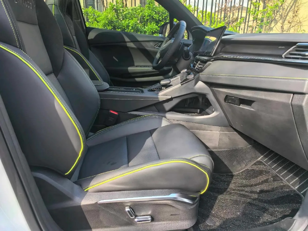 2023 LYNK&CO 06 1.5T 181HP L4 7DCT,autocango,china used car exporter,china ev exporter,chinese used car exporter,chinese used ev exporter