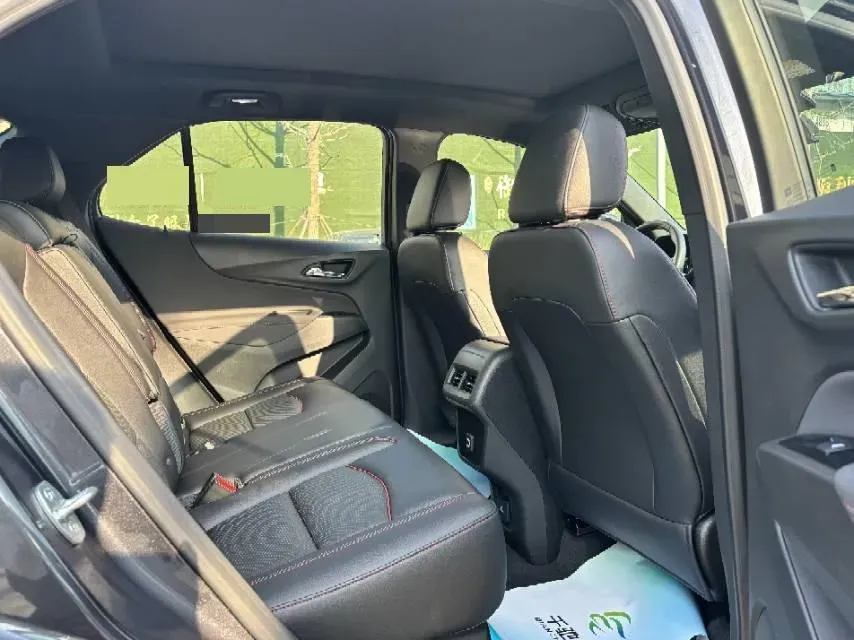 2022 Chevrolet Equinox 2.0T 237HP L4 9AT,autocango,china used car exporter,china ev exporter,chinese used car exporter,chinese used ev exporter