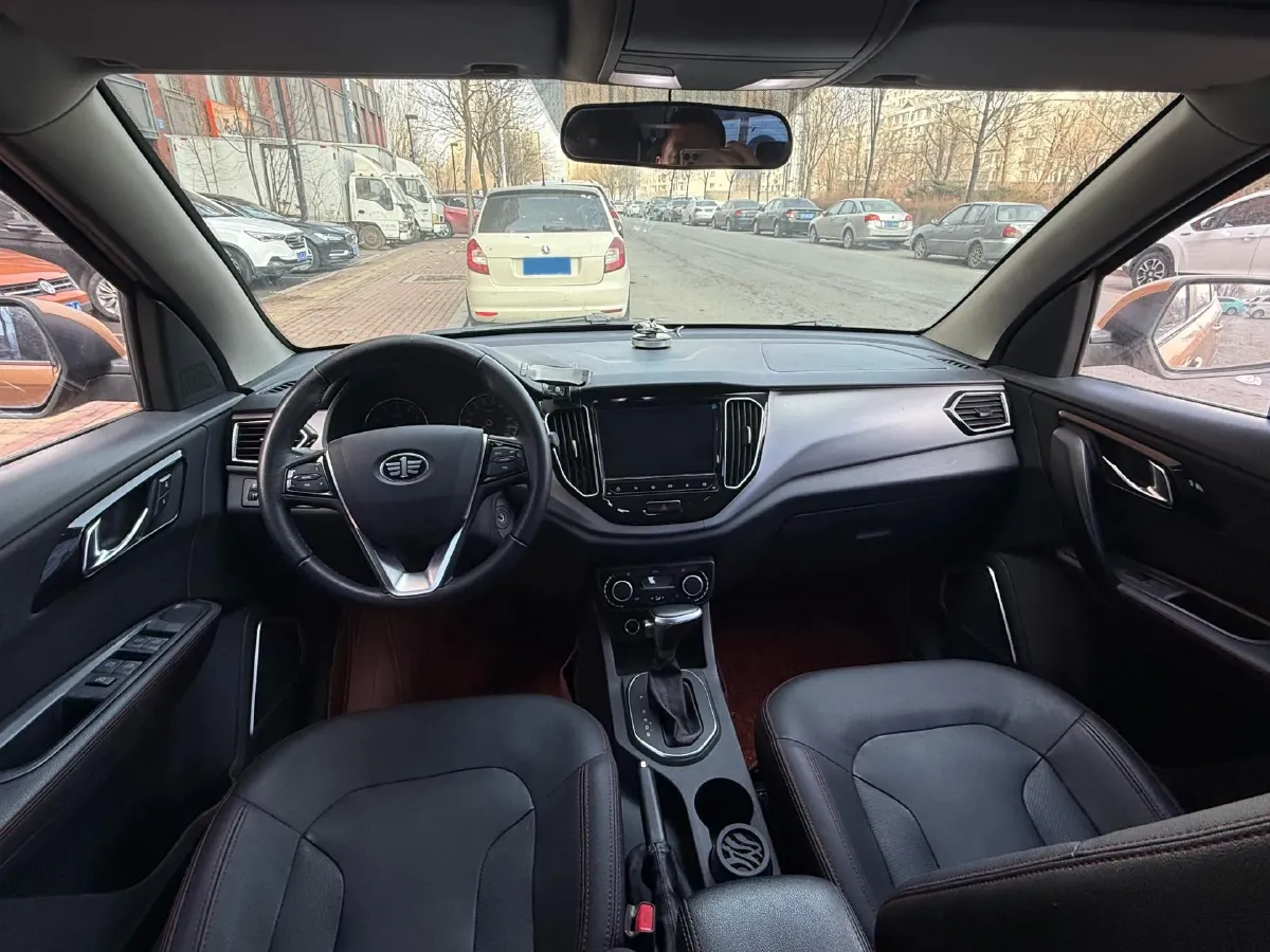 2017 FAW Senia R7 1.6L 116HP L4 6AT,autocango,china used car exporter,china ev exporter,chinese used car exporter,chinese used ev exporter