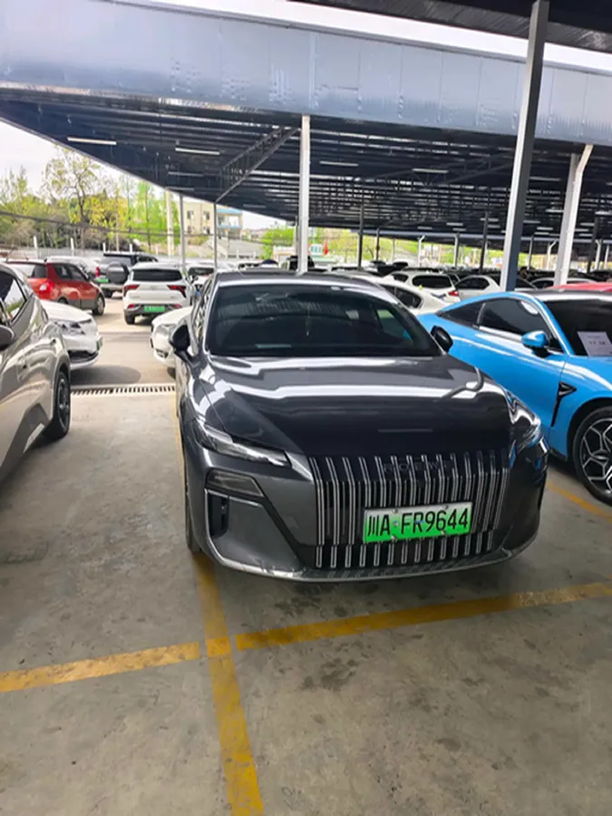 2025 Roewe M7 DMH 1.5L 112HP L4 1DHT PHEV,autocango,china used car exporter,china ev exporter,chinese used car exporter,chinese used ev exporter