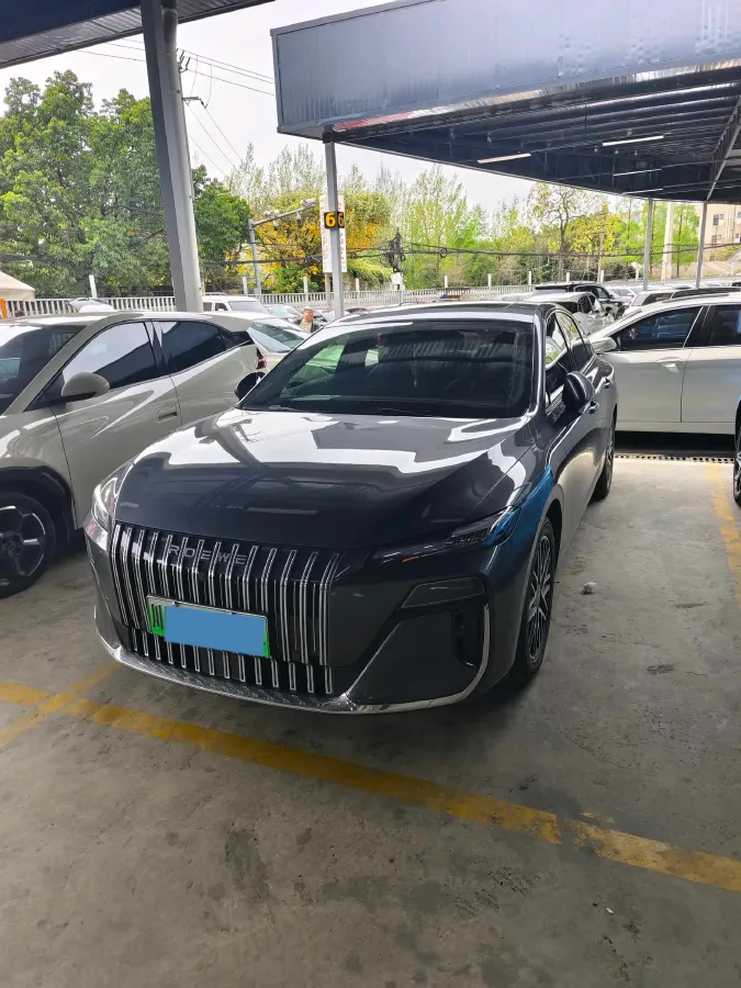 2025 Roewe M7 DMH 1.5L 112HP L4 1DHT PHEV,autocango,china used car exporter,china ev exporter,chinese used car exporter,chinese used ev exporter
