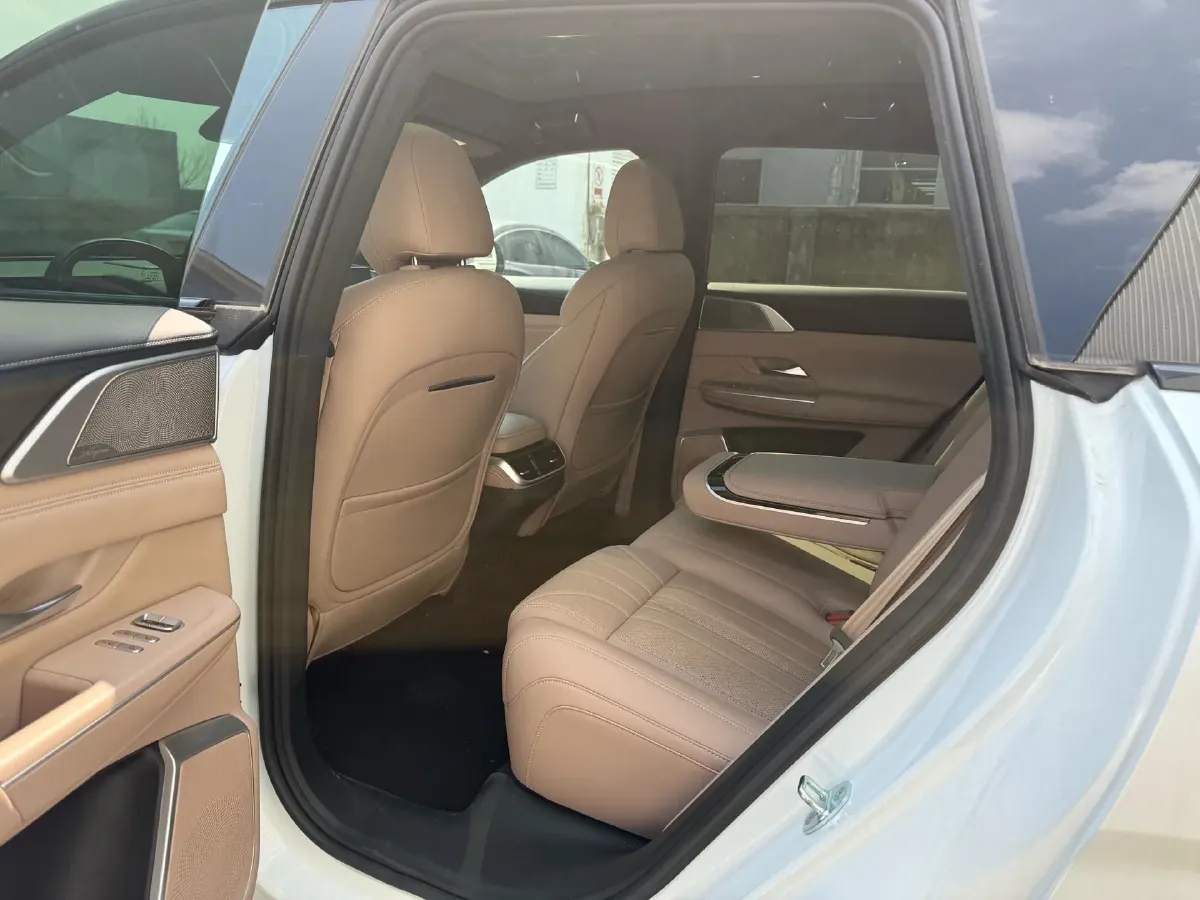 2025 Xpeng G9 BEV 79KWH,autocango,china used car exporter,china ev exporter,chinese used car exporter,chinese used ev exporter