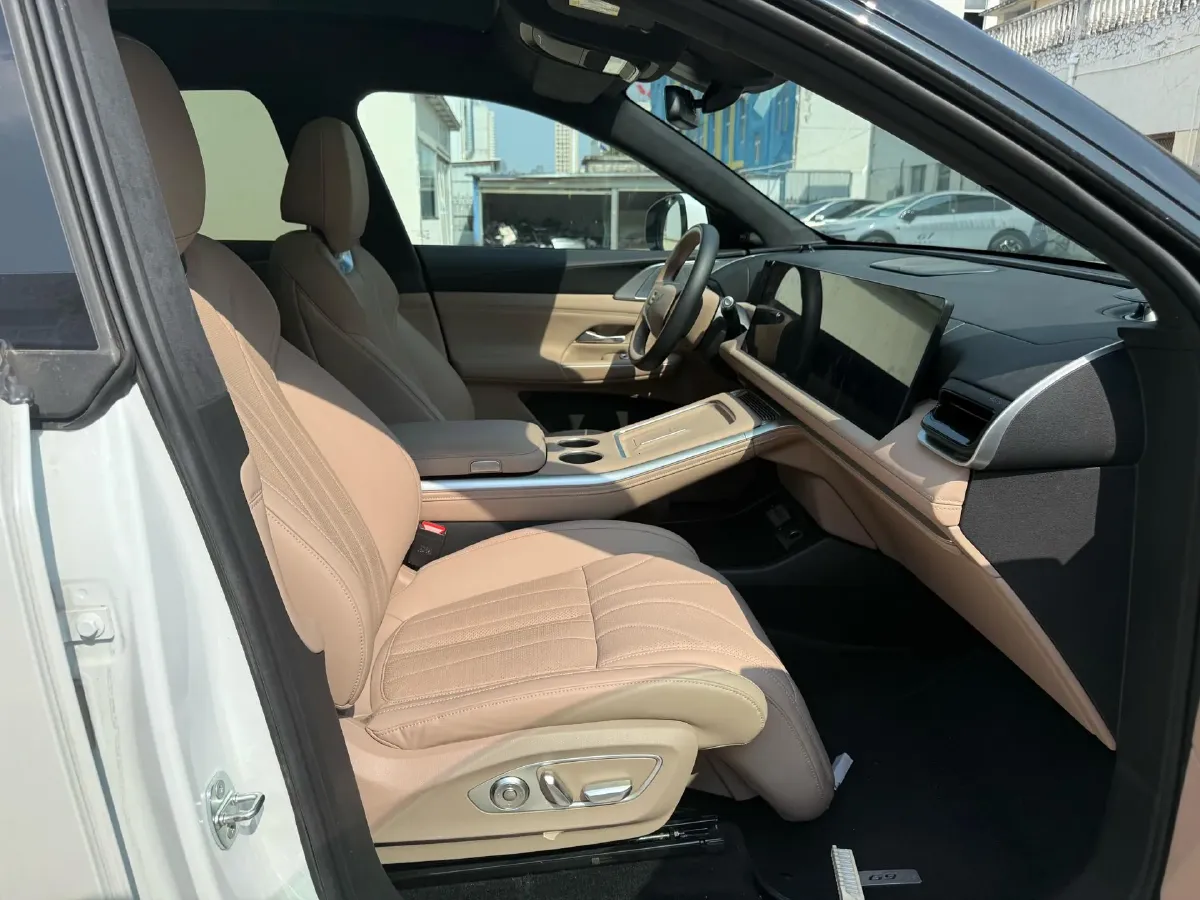 2025 Xpeng G9 BEV 79KWH,autocango,china used car exporter,china ev exporter,chinese used car exporter,chinese used ev exporter