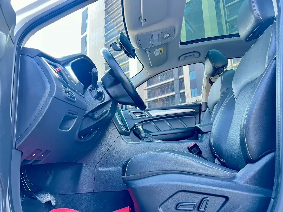 2020 Roewe RX5 1.5T 169HP L4 7DCT,autocango,china used car exporter,china ev exporter,chinese used car exporter,chinese used ev exporter