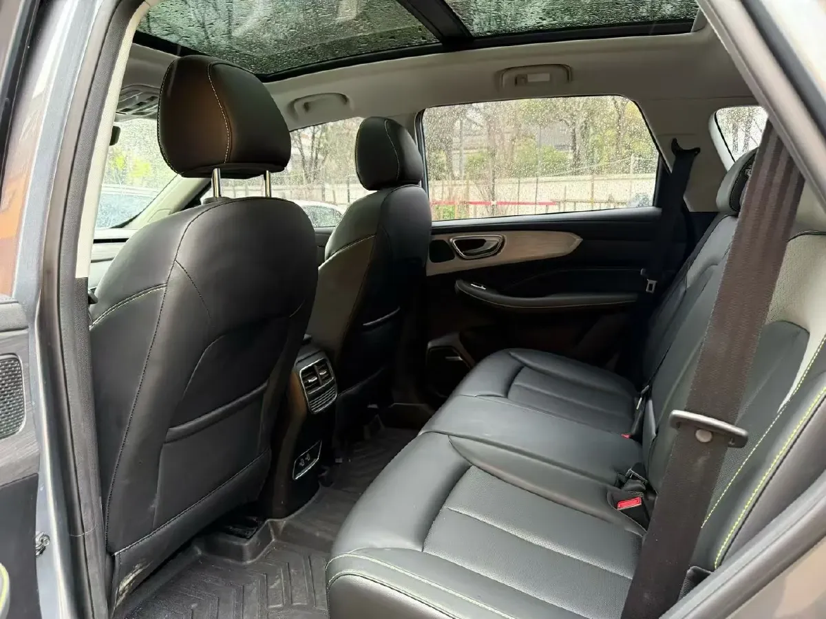 2020 Roewe RX5 1.5T 169HP L4 AMT PHEV 11.1KWH,autocango,china used car exporter,china ev exporter,chinese used car exporter,chinese used ev exporter