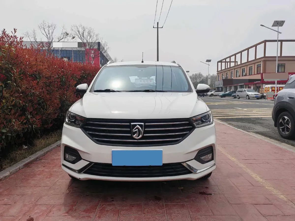 2018 BaoJun 360 1.5L 112HP L4 6MT,autocango,china used car exporter,china ev exporter,chinese used car exporter,chinese used ev exporter