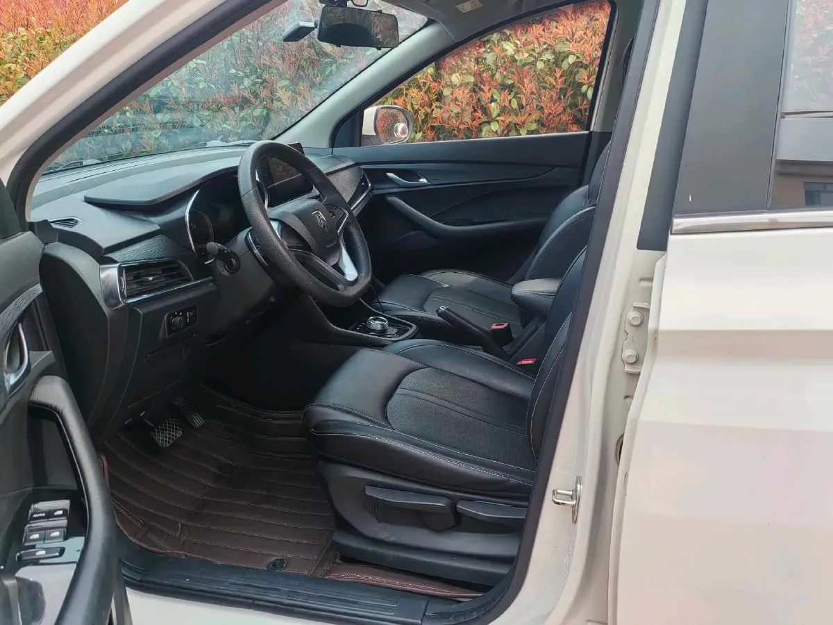 2018 BaoJun 360 1.5L 112HP L4 6MT,autocango,china used car exporter,china ev exporter,chinese used car exporter,chinese used ev exporter