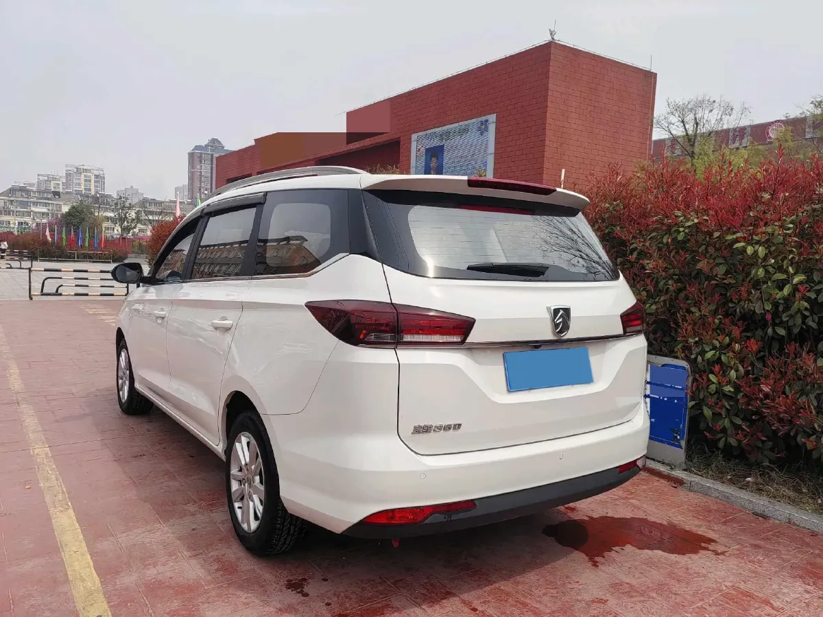 2018 BaoJun 360 1.5L 112HP L4 6MT,autocango,china used car exporter,china ev exporter,chinese used car exporter,chinese used ev exporter