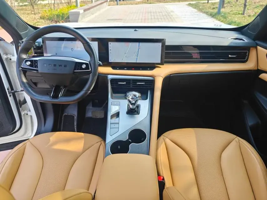 2023 Roewe RX5 1.5T 188HP L4 7DCT,autocango,china used car exporter,china ev exporter,chinese used car exporter,chinese used ev exporter