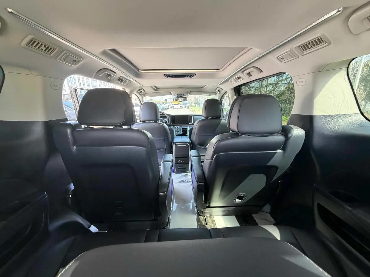 2021 GAC Trumpchi M8 2.0T 252HP L4 8AT,autocango,china used car exporter,china ev exporter,chinese used car exporter,chinese used ev exporter