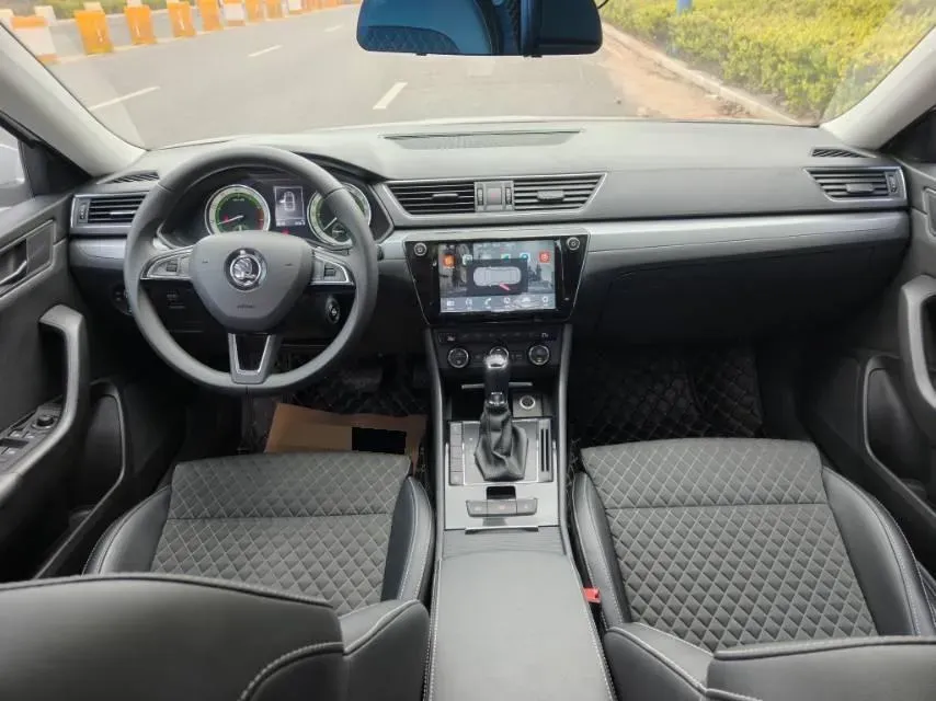 2018 Nissan Terra 2.5L 184HP L4 7AT,autocango,china used car exporter,china ev exporter,chinese used car exporter,chinese used ev exporter