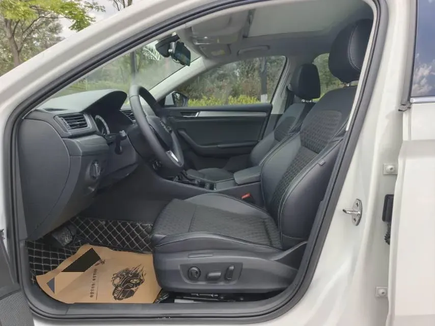 2018 Nissan Terra 2.5L 184HP L4 7AT,autocango,china used car exporter,china ev exporter,chinese used car exporter,chinese used ev exporter