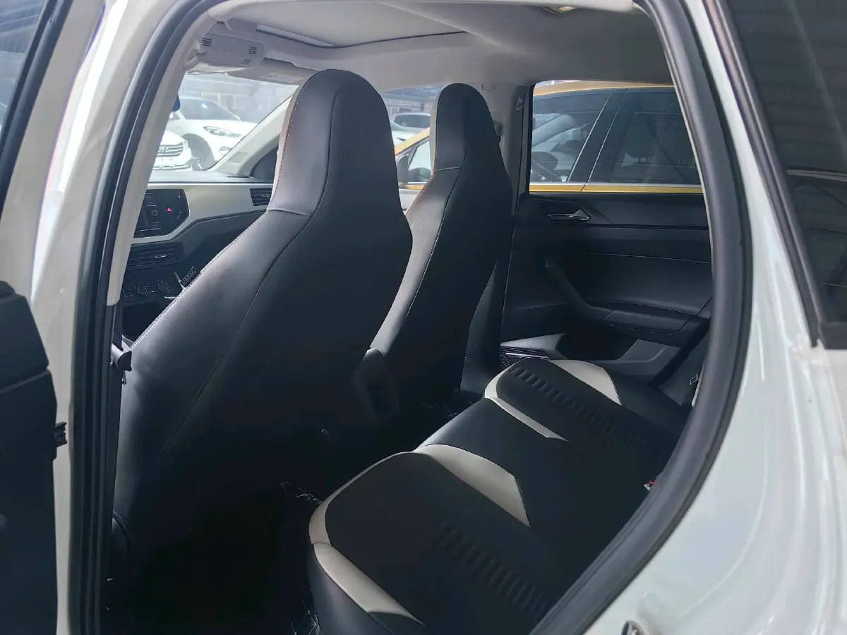 2021 Haval H6 1.5T 169HP L4 7DCT,autocango,china used car exporter,china ev exporter,chinese used car exporter,chinese used ev exporter