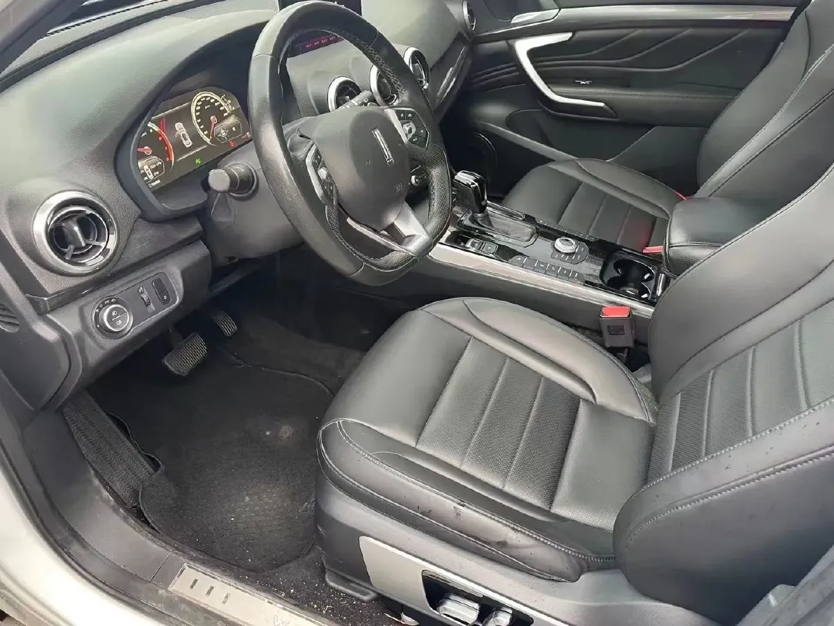 2019 WEY VV7 2.0T 227HP L4 7DCT,autocango,china used car exporter,china ev exporter,chinese used car exporter,chinese used ev exporter