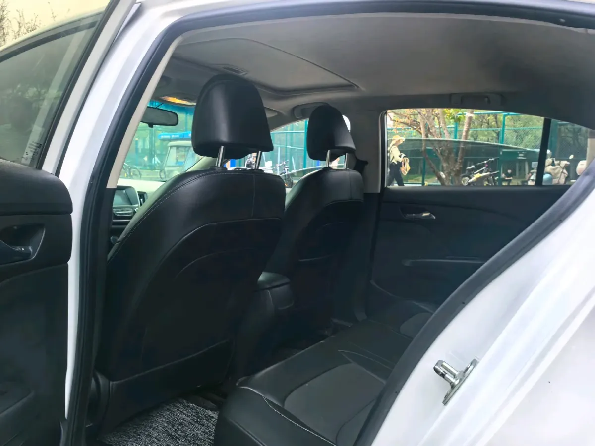 2016 Chevrolet Cavalier 1.5L 113HP L4 5MT,autocango,china used car exporter,china ev exporter,chinese used car exporter,chinese used ev exporter